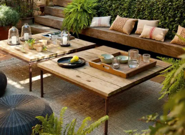 Teras Kayu untuk Bersantai